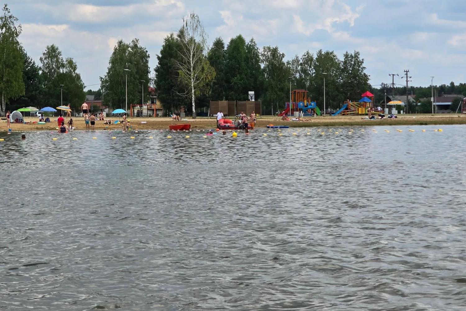 Zakaz kąpieli w popularnym miejscu na Podkarpaciu. Kąpielisko zamknięte po wykryciu bakterii