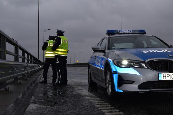 policja-a4-05