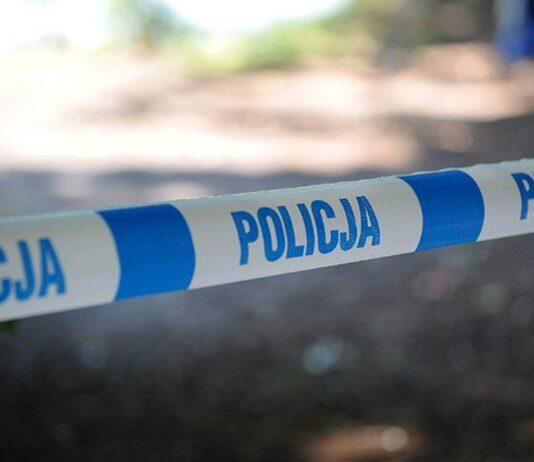 Szarżował z mieczem na mundurowych. Śledczy zdecydowali w sprawie śmierci Wojciecha M.