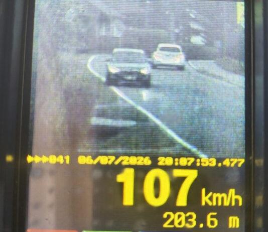 Prawo jazdy miał tylko trzy dni. Policja zatrzymała 19-latka pędzącego BMW