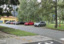 Postoje TAXI w Rzeszowie. Puste, bezużyteczne lub zajmujące chodniki?