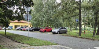Postoje TAXI w Rzeszowie. Puste, bezużyteczne lub zajmujące chodniki?