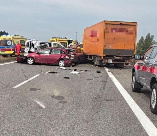 Paraliż na autostradzie A4 pod Rzeszowem. Droga do Krakowa całkowicie zablokowana! Karambol w korku