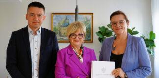 Nowe ambulanse dla Rzeszowa, miliony na ratownictwo medyczne na Podkarpaciu