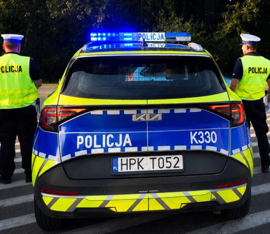 Żona “pod wpływem” przyjechała po auto nietrzeźwego męża. Wpadli podczas jednej kontroli