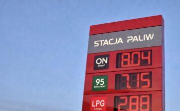 Gdzie zatankujemy w Rzeszowie najtaniej podczas długiego weekendu? Ceny niższe od rekordowych, ale nadal bolą najtańsze paliwo rzeszów