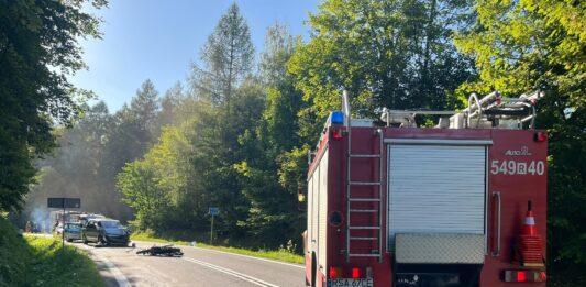 wypadek motocyklista serpentyny góry słonne
