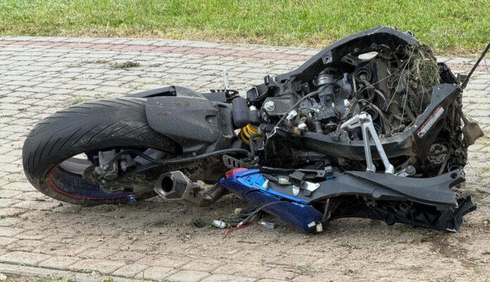 Zdjęcie: Wypadek w Leszczawie Dolnej (fot. KMP Przemyśl) Zdjęcie: Wypadek w Leszczawie Dolnej (fot. KMP Przemyśl)