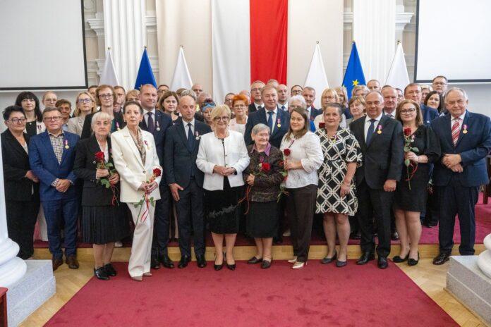 Odznaczenia państwowe i resortowe PU Rzeszow 2026 - 1454102126534634