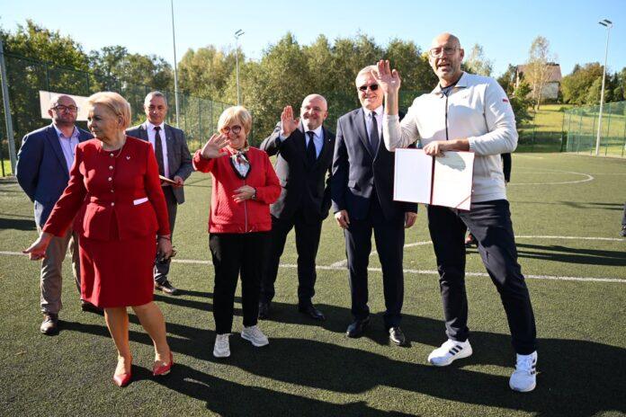 Teresa Kubas-Hul Wojewoda Podkarpacki FB 4 Inwestycje w sport na Podkarpaciu