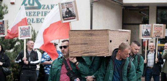 protest w rzeszowie przed siedzibą ZUS