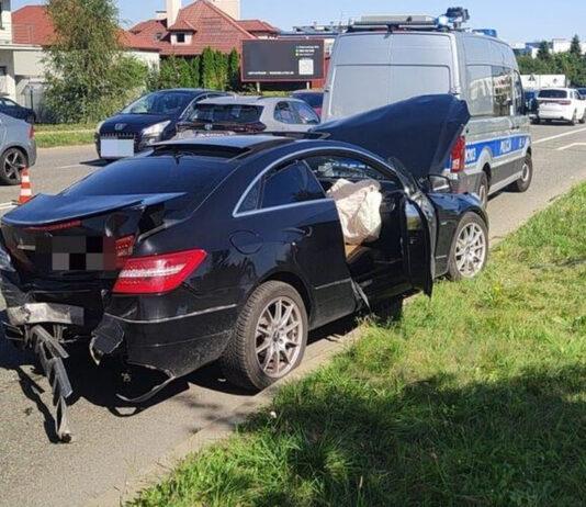 Dwa wypadki i kolizja z udziałem czterech aut w Rzeszowie. Rowerzysta i motocyklistka w szpitalu