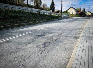 Ponad 2,2 mln zł na drogi w regionie. Powiat Rzeszowski podpisał umowy na nowe inwestycje drogi powiatowe