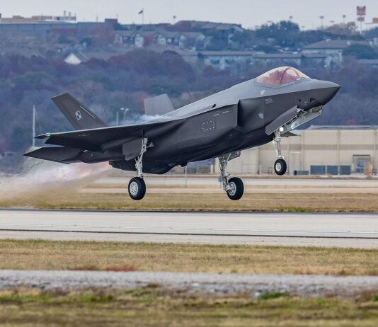 Na Podkarpaciu powstaną elementy do samolotów F-35 i wojskowych śmigłowców Black Hawk