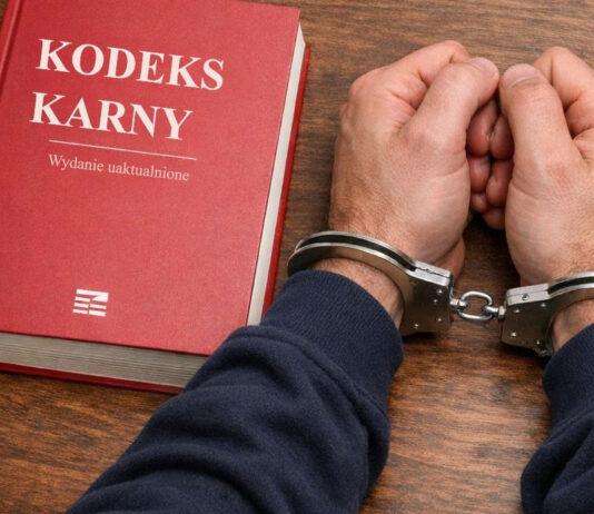 Ukradł torebkę z samochodu i płacił cudzą kartą. Policjanci dopadli go na przystanku w Rzeszowie
