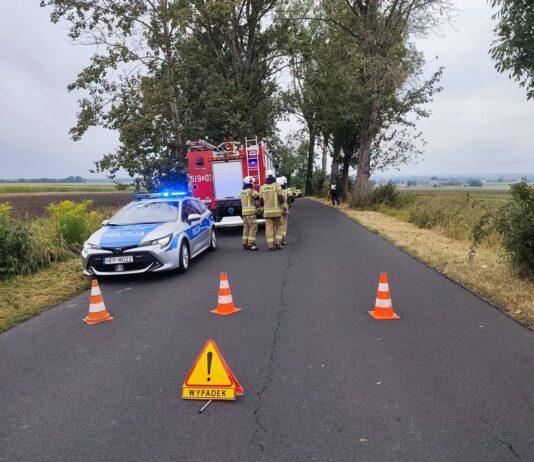 Zderzenie trzech osobówek. Droga DK 73 zablokowana w obu kierunkach, są ranni