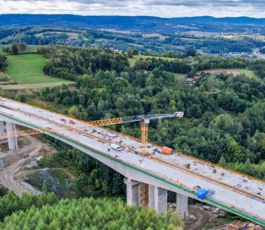 Przełom na budowie S19! Zakończono betonowanie gigantycznej estakady s19