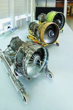 MTU Aero Engines Polska - odwiedzający zobaczą, jak wygląda projektowanie i produkcja części lotniczych oraz montaż modułów silnikowych do najbardziej popularnych samolotów.
